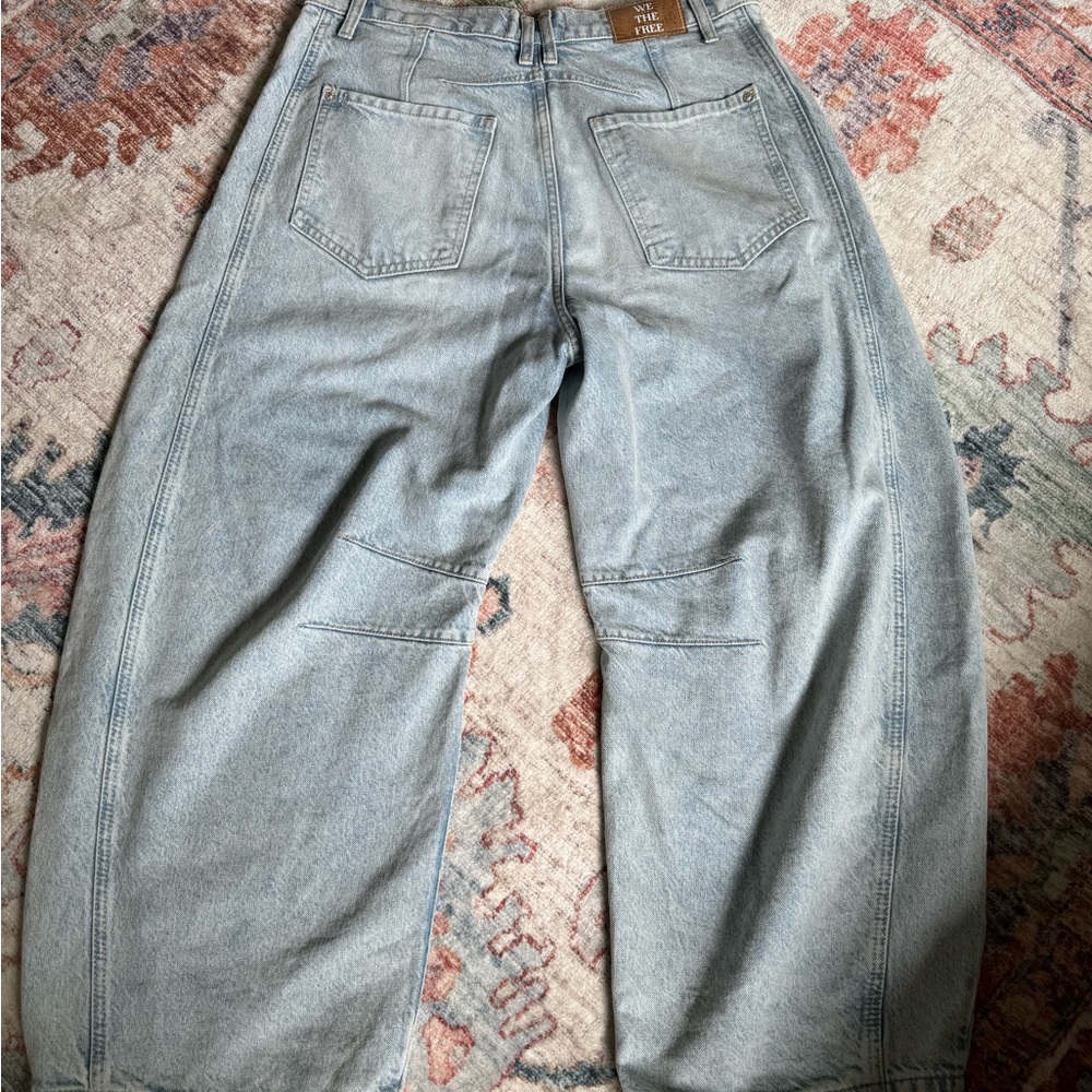 Free People Barrel Jean W30 Short - Picture 2 of 4